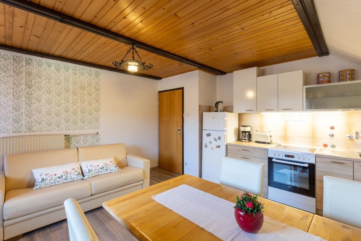 Apartment And Room Mateja Kovacic Bohinji-tó Kültér fotó